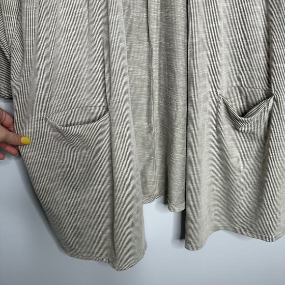 DONNI‎ Women's Gray Textured Sand Wash Cotton Blend Open Fron Cardigan OSFA NWT - Picture 2 of 7